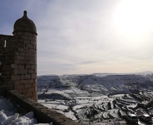 bancales nevados desde el portal dels estudis