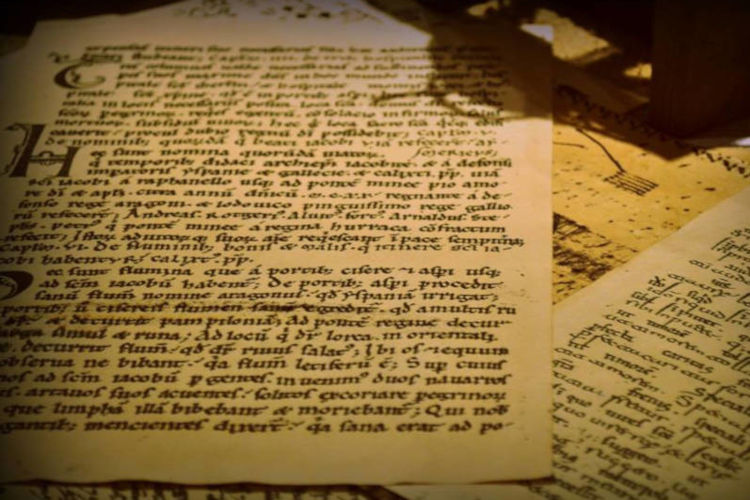 el manuscrito del santo grial esconde un secreto en este escape room